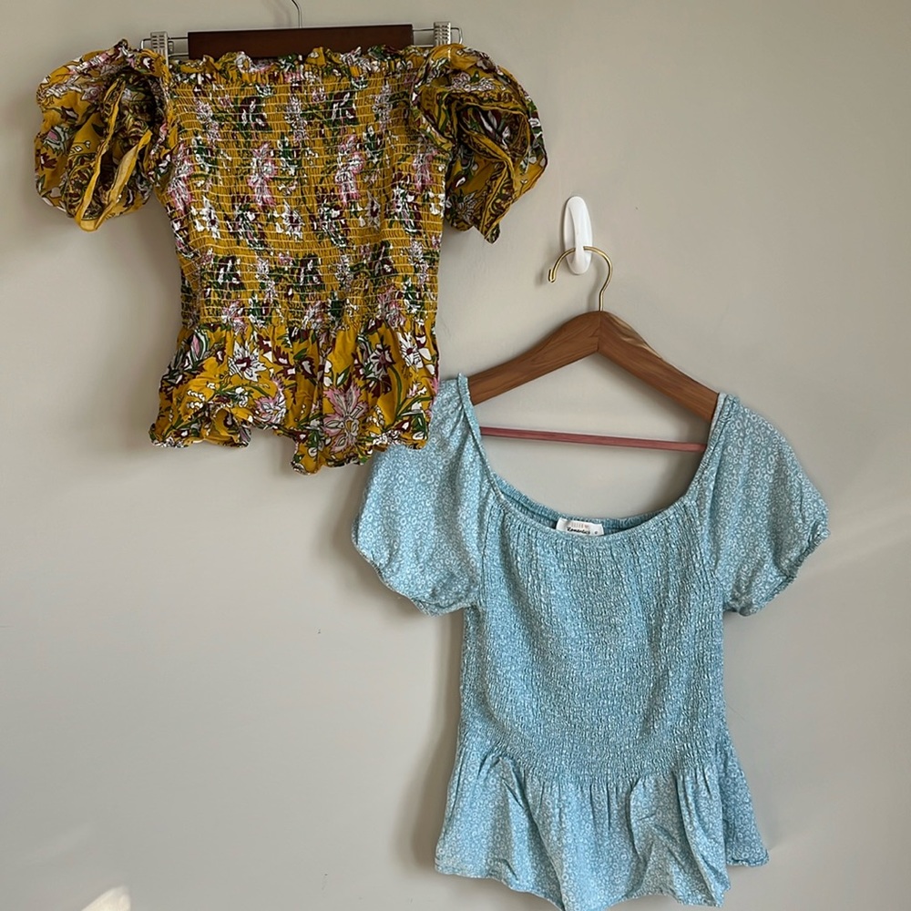 2 piece bundle! Urban Romantics + Jennifer Grace Ruffled Floral Tops Size L